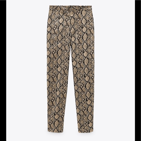SNAKE PRINT PANTS
Zara - Picture 4 of 15